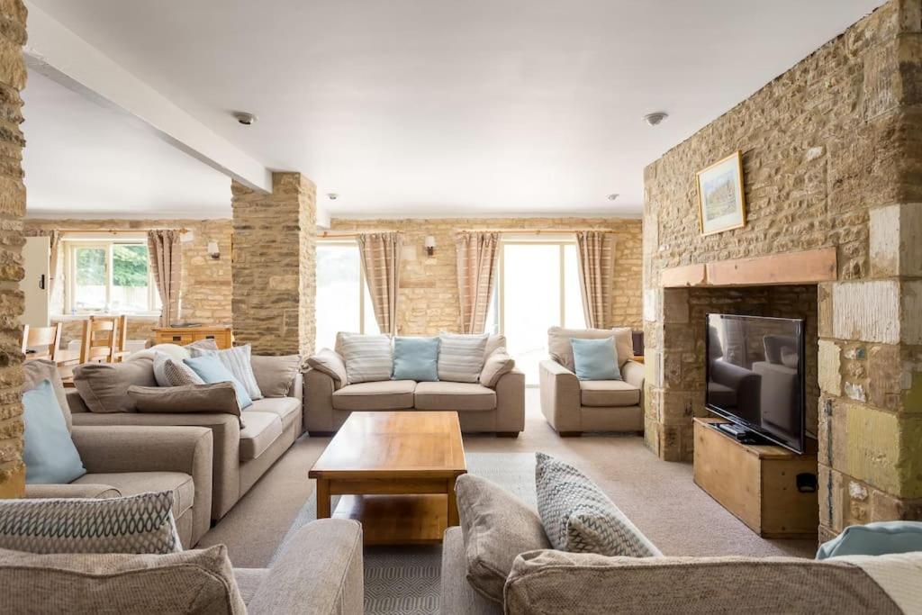 Stanton House, 6 Bedroom, 5 Bath Cheltenham Exteriör bild